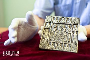 Каменная икона, которая могла принадлежать Владимиру Мономаху, найдена в Украине