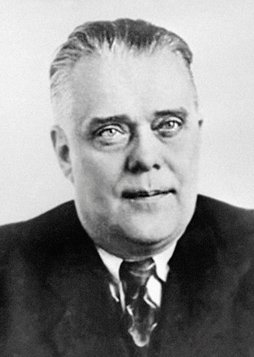 Академик Ю. П. Францев — ректор МГИМО (1945-1949)