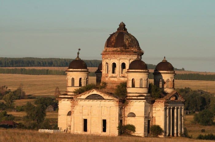 Храм в Пятино