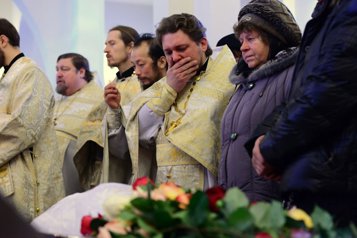 В Южно-Сахалинске простились с невинно убиенными в храме