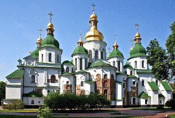 В Украинской Православной Церкви просят вернуть верующим Софийский собор Киева