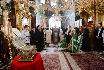 Патриарх Кирилл поклонился святыням русского монастыря на Афоне