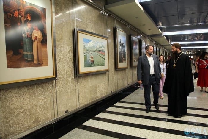 В столичном метро открылась фотовыставка «Два Крещения Руси»