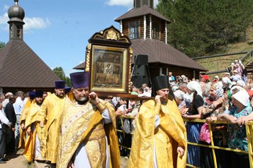 В Великорецком крестном ходе приняли участие около 70 тысяч верующих