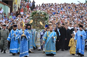 В день Казанской иконы Божией Матери верующие Татарстана молились о мире