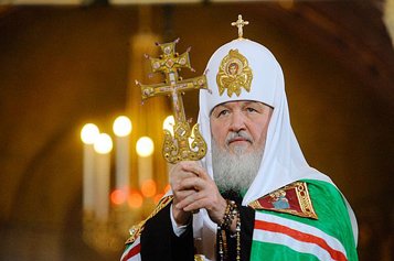 Патриарх Кирилл: Нападки на Церковь напоминают атмосферу предреволюционных лет