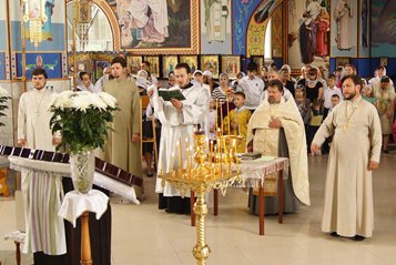Священники в Крымске продолжают нести свое служение