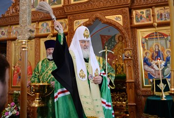 Патриарх Кирилл освятил на Валааме храм Живоначальной Троицы