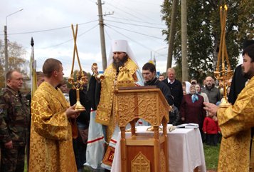 В Архангельске восстановили спиленный поклонный крест