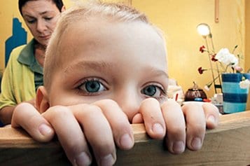 В России на сегодня желающих усыновить ребенка около 18 тысяч