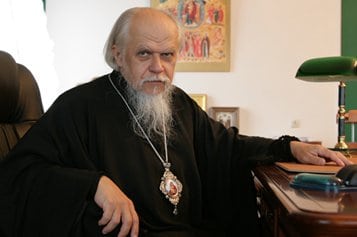 Церковь готова взять на себя ответственность за воспитание и усыновление детей-сирот, - епископ Пантелеимон (Шатов)