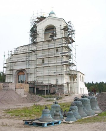В Ленинградской области дети помогли расписать храм