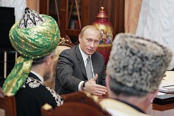 Россия будет отстаивать свою духовно-культурную идентичность, основанную на религиозных ценностях, - заявил Владимир Путин