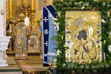 В Санкт-Петербург принесена Феодоровская икона Божией Матери