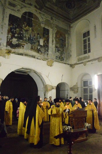 В Боголюбском храме Высоко-Петровского монастыря впервые за 84 года совершили богослужение