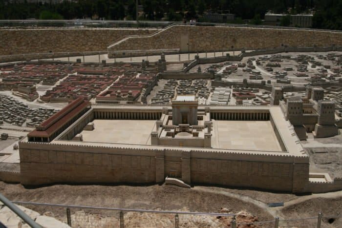 Реконструкция второго храма