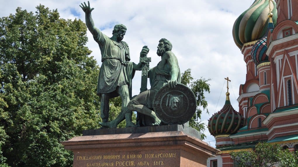 Картинка памятник минину и пожарскому в москве