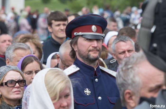 "Мы ничего не забыли": в Годеново освящен памятник семье Николая II