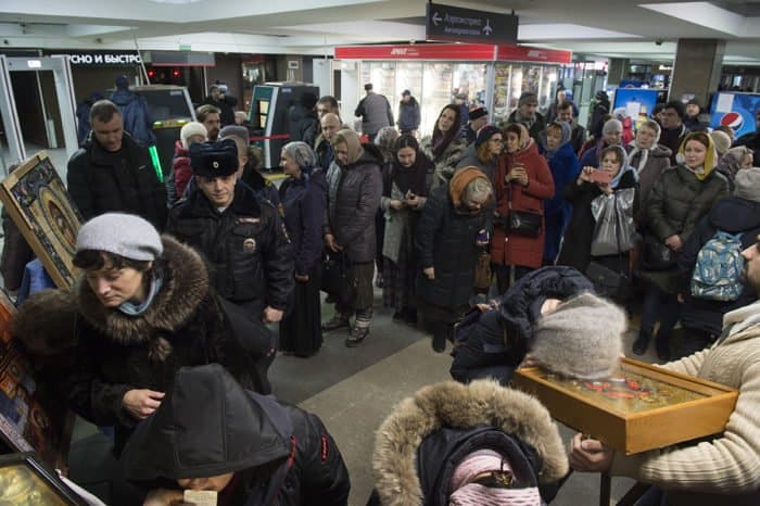 На Вокзалах Москвы Закрыли Все Магазины