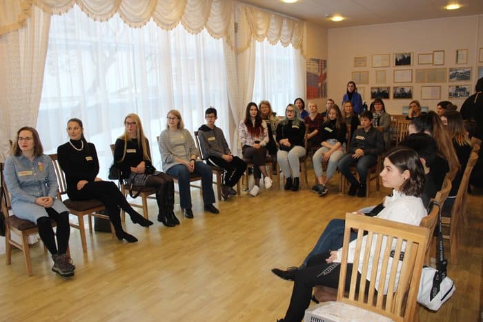 Церковь помогла русскоговорящей молодежи Исландии впервые собраться вместе