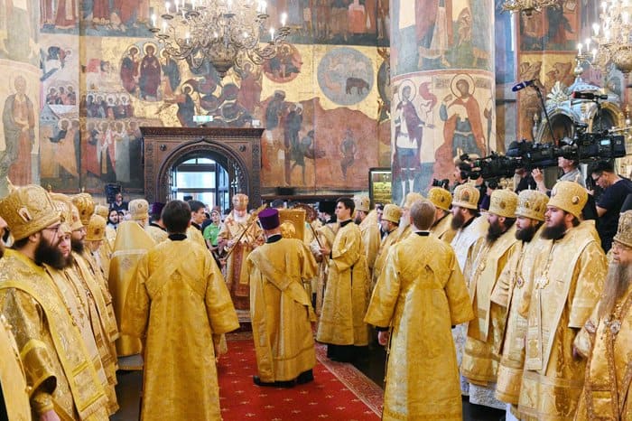 Крещение детей в православной церкви фото