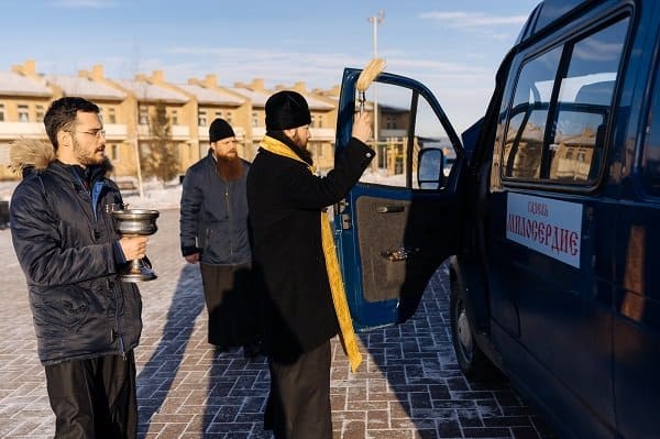 В Магнитогорске на помощь бездомным поехал «Автобус милосердия»