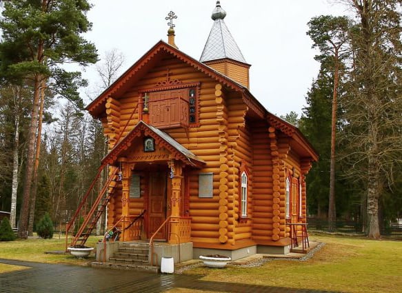 В Эстонии сгорела деревянная церковь XIX века, которую уже поджигали