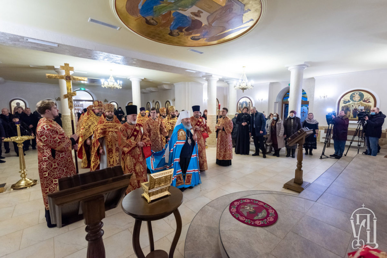 Митрополит Онуфрий освятил в Киеве два новых храма