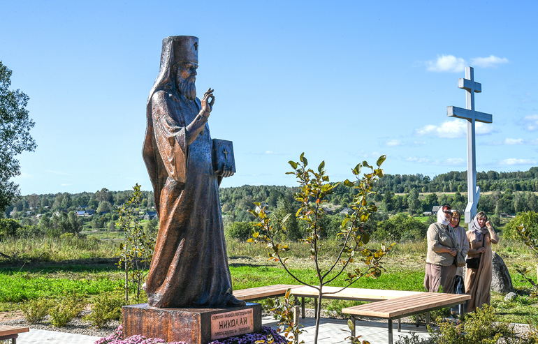Святому Николаю Японскому открыли памятник на его малой родине – в тверской деревне Береза