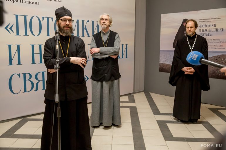 «Дивная галерея человеческих лиц, за которыми угадывается и характер, и непростая судьба»: открылась уникальная фотовыставка священника Игоря Палкина
